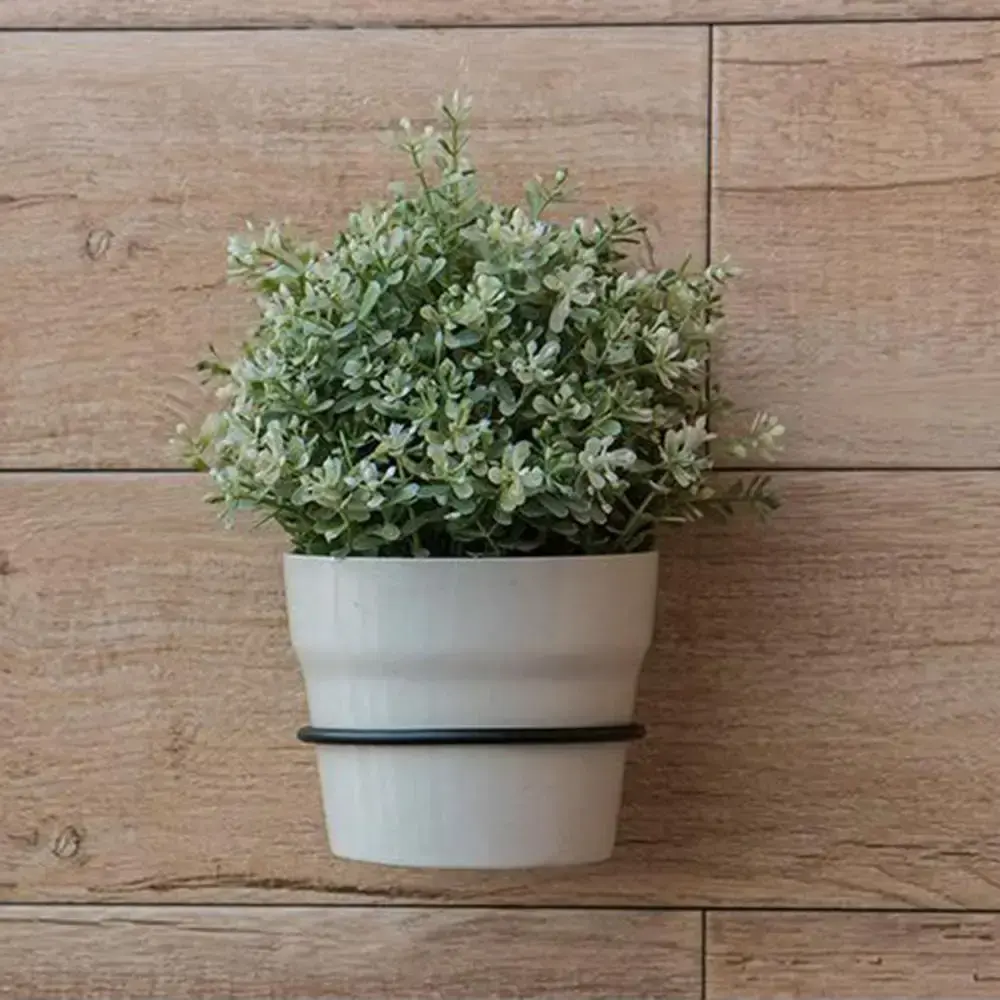 T03205-wall-mounted-flower-pot-hanger (2).webp